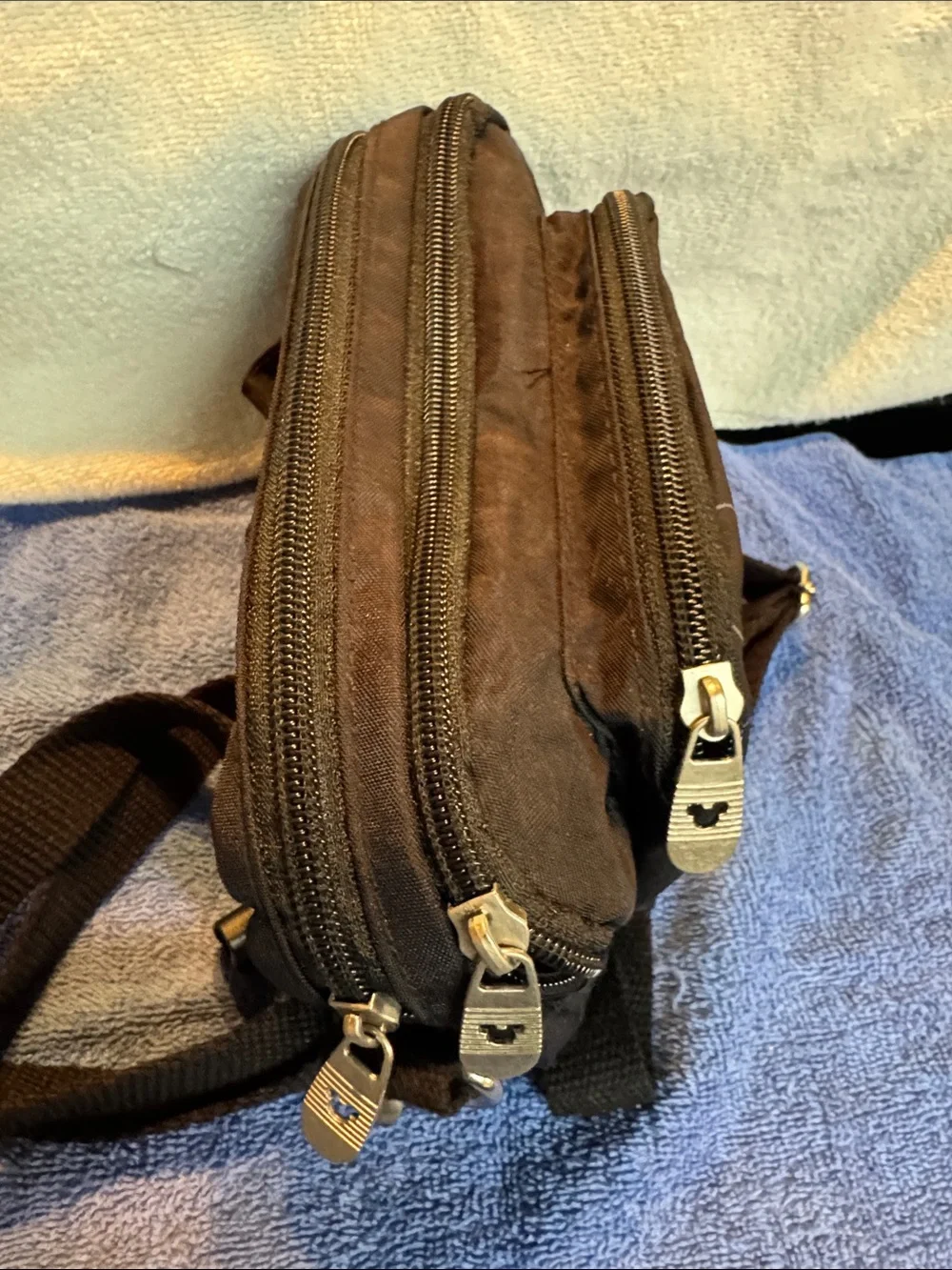 Walt Disney World Convertible Crossbody & Fanny Pack With Mickey Mouse